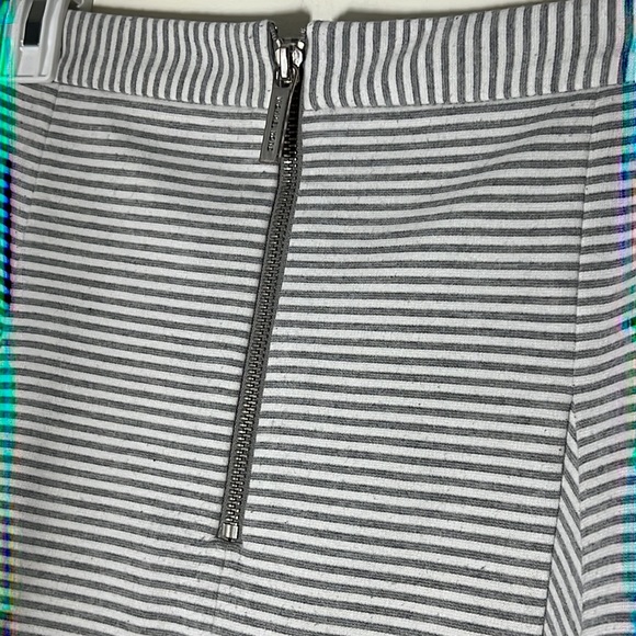 MICHAEL MICHAEL KORS || Mini A-Line Stripe Skirt. Sz. 10 - Picture 4 of 7